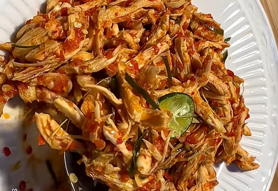Resep Ayam Suwir Pedas Daun Jeruk